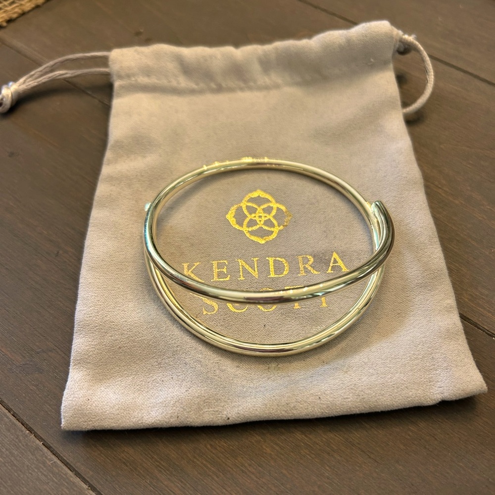 Kendra Scott gold bangle